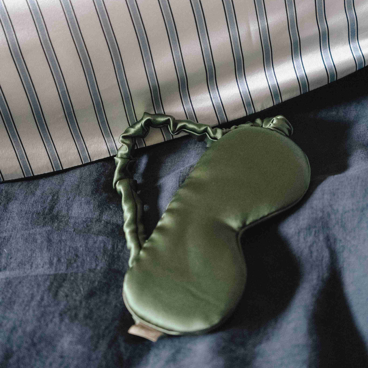 100% Pure silk sleep mask - Sage Green