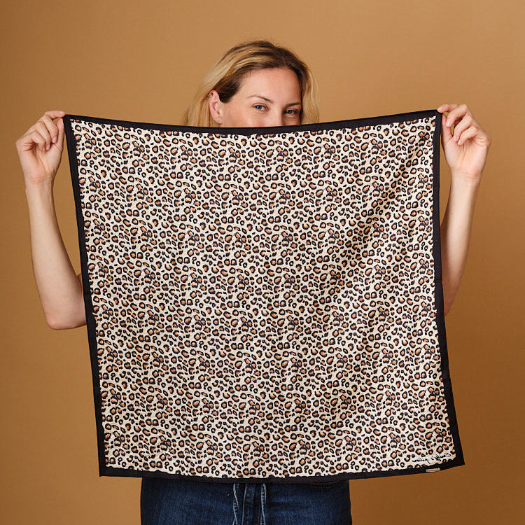 100% pure silk scarf - Léopard
