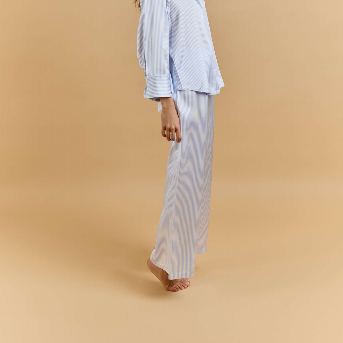 Pantalon oversize 100 % pure soie de mûrier - Rayures bleues